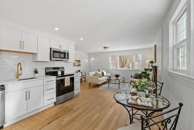 13 Centerville Drive, Salem, NH 03079