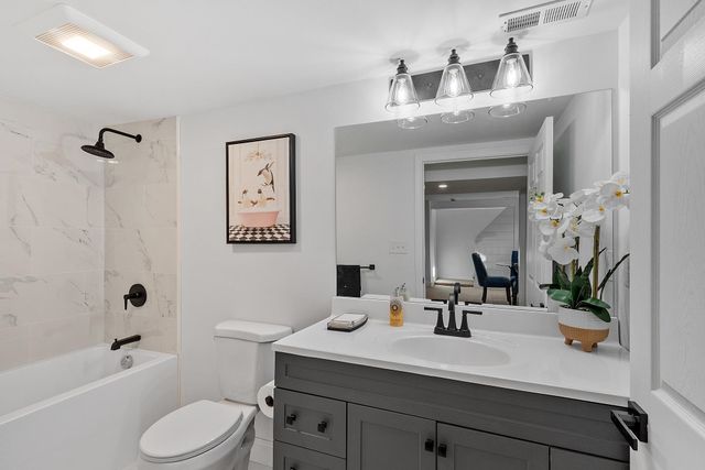 13 Centerville Drive, Salem, NH 03079