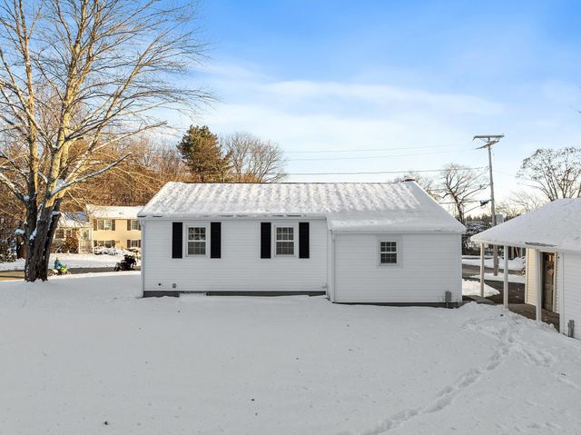 13 Centerville Drive, Salem, NH 03079