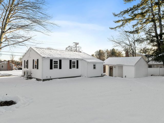 13 Centerville Drive, Salem, NH 03079
