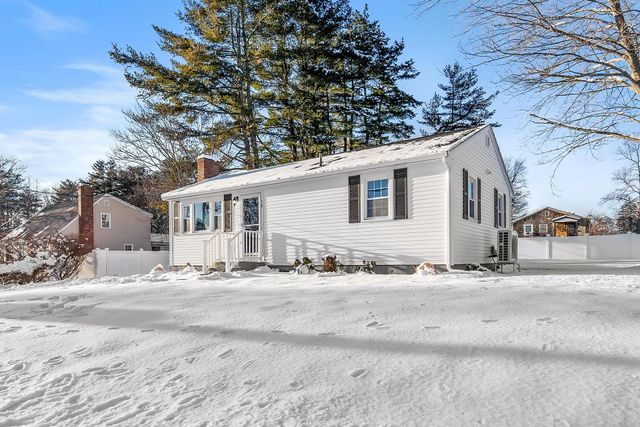 13 Centerville Drive, Salem, NH 03079