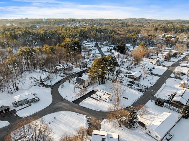 13 Centerville Drive, Salem, NH 03079