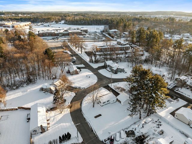 13 Centerville Drive, Salem, NH 03079