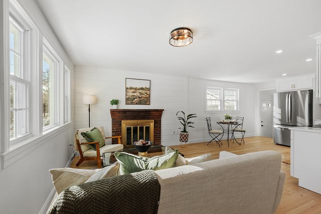 13 Centerville Drive, Salem, NH 03079