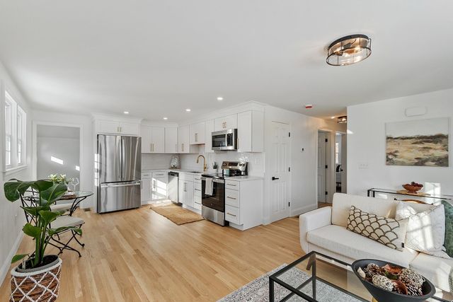 13 Centerville Drive, Salem, NH 03079