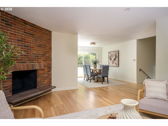 13810 Se HOLGATE Blvd, Portland, OR 97236
