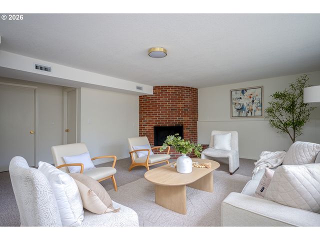 13810 Se HOLGATE Blvd, Portland, OR 97236