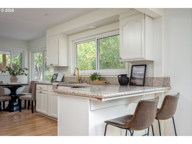13810 Se HOLGATE Blvd, Portland, OR 97236