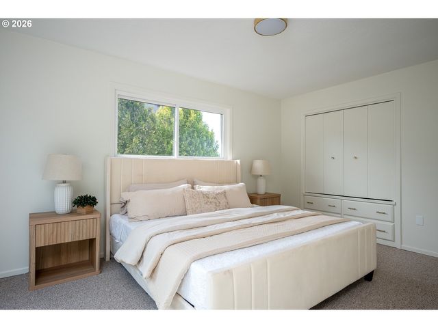 13810 Se HOLGATE Blvd, Portland, OR 97236