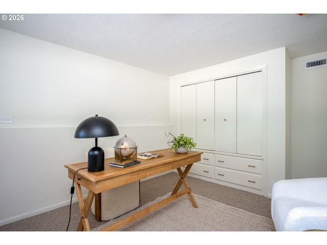 13810 Se HOLGATE Blvd, Portland, OR 97236