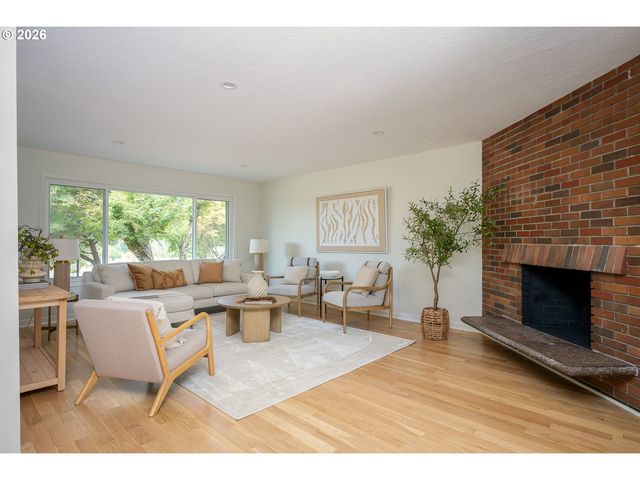 13810 Se HOLGATE Blvd, Portland, OR 97236