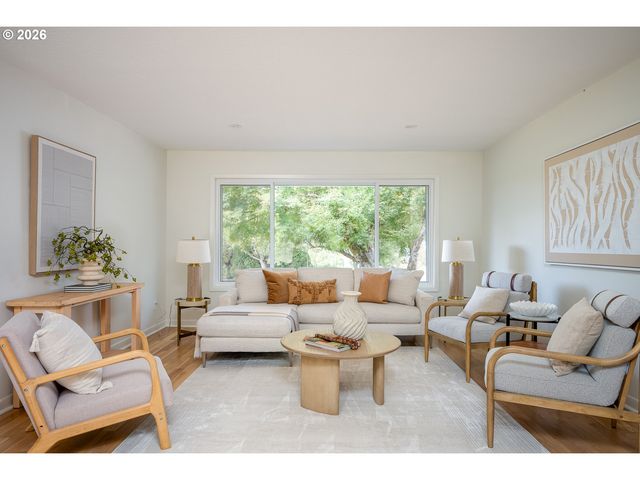 13810 Se HOLGATE Blvd, Portland, OR 97236