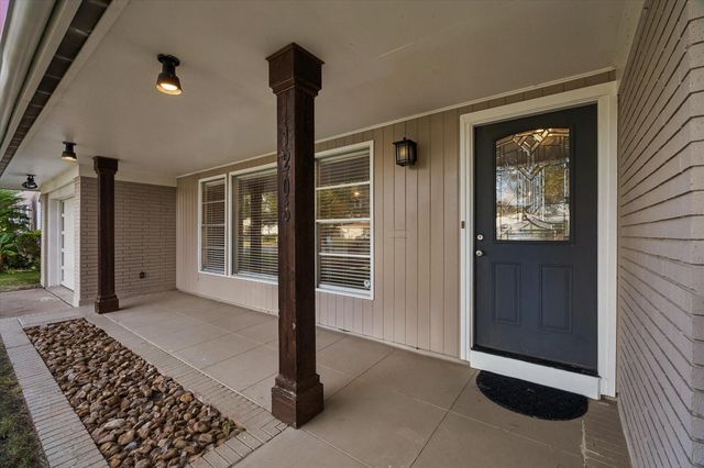 1205 Marine Drive, Galveston, TX 77550