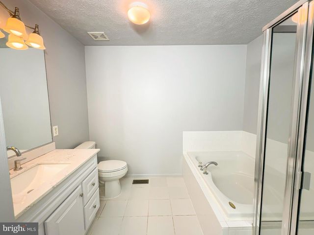 4000 EASTVIEW CT, Bowie, MD 20716