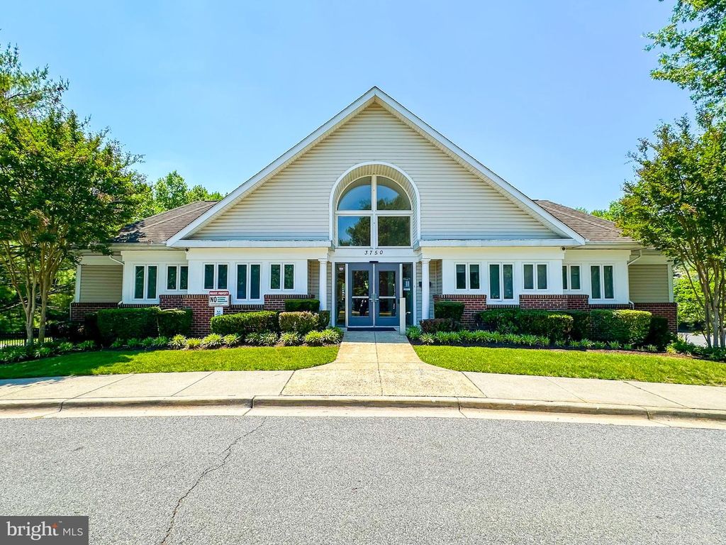 Image 22 of property listing at 4000 EASTVIEW CT, Bowie, MD 20716