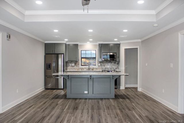 1086 E Tank Farm Road, Lake Charles, LA 70607