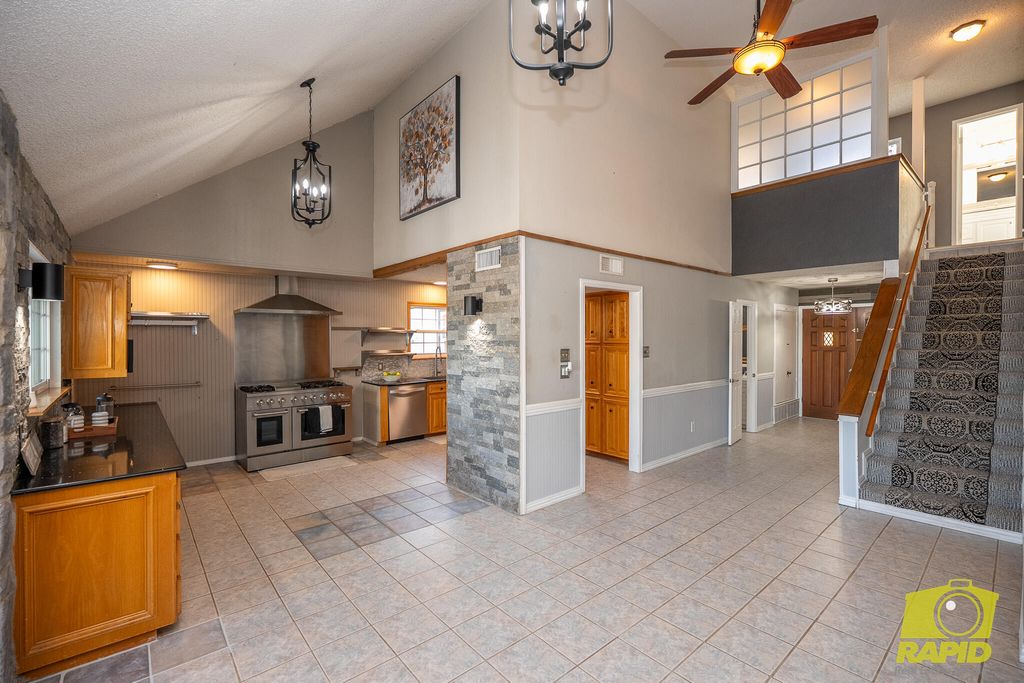 Image 10 of property listing at 2062 Country Club Estates Circle, San Angelo, TX 76904