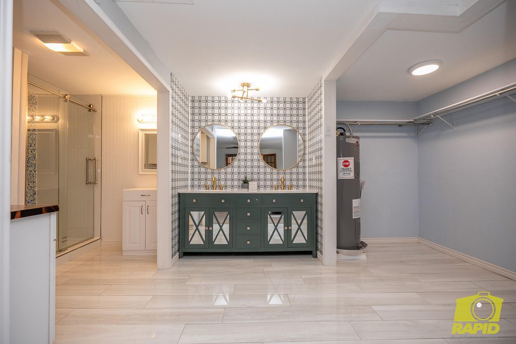Image 27 of property listing at 2062 Country Club Estates Circle, San Angelo, TX 76904