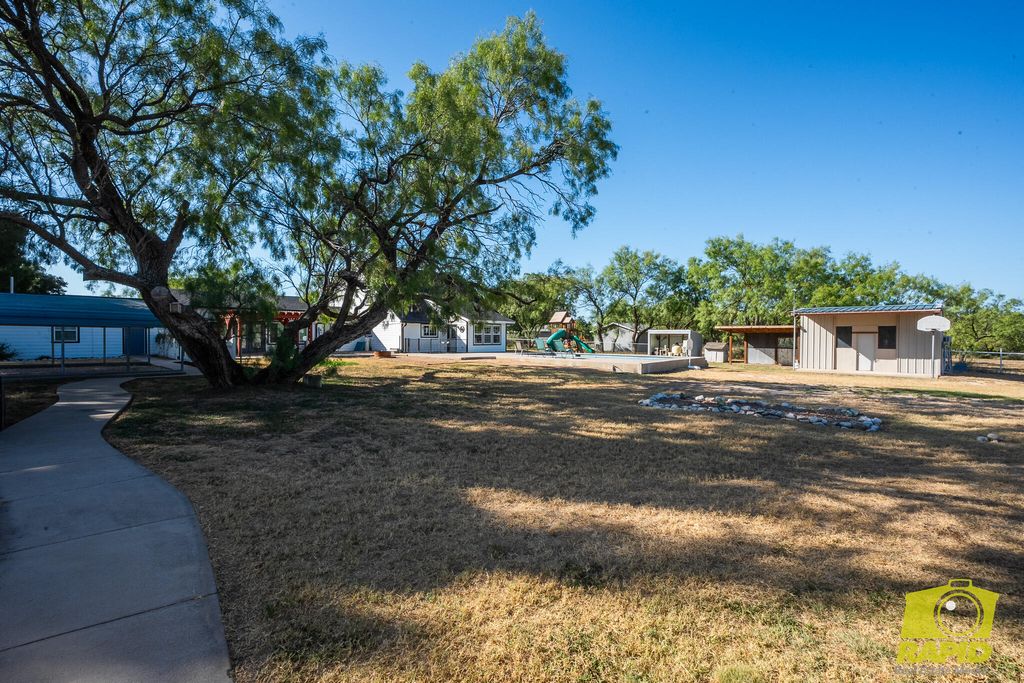 Image 48 of property listing at 2062 Country Club Estates Circle, San Angelo, TX 76904