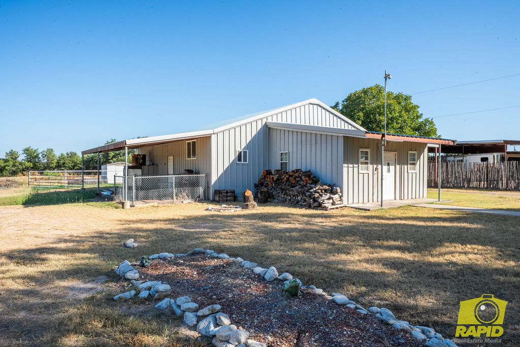 Image 49 of property listing at 2062 Country Club Estates Circle, San Angelo, TX 76904