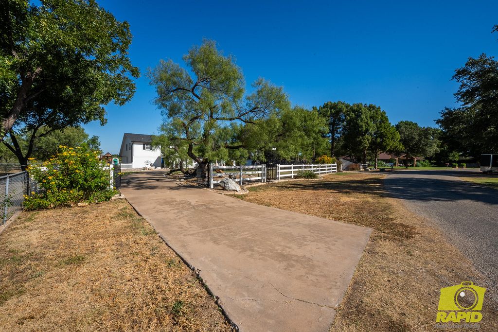 Image 65 of property listing at 2062 Country Club Estates Circle, San Angelo, TX 76904