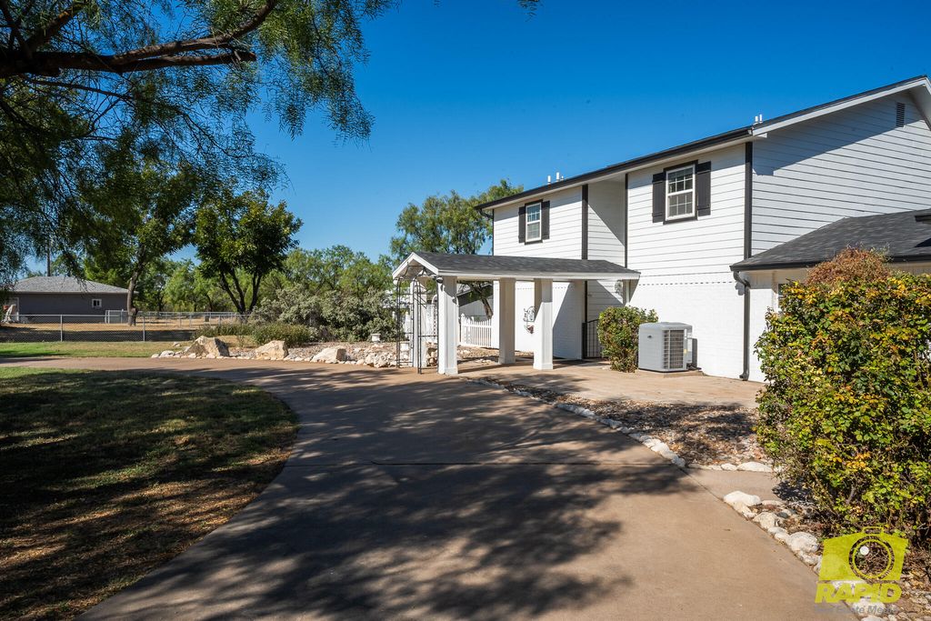 Image 67 of property listing at 2062 Country Club Estates Circle, San Angelo, TX 76904
