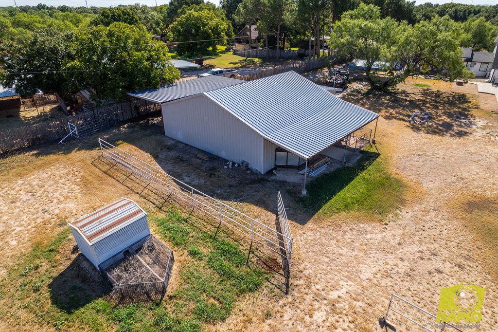 Image 72 of property listing at 2062 Country Club Estates Circle, San Angelo, TX 76904