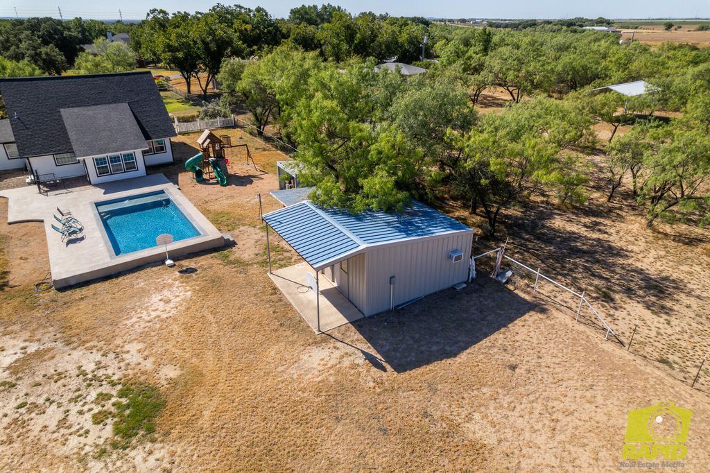 Image 74 of property listing at 2062 Country Club Estates Circle, San Angelo, TX 76904