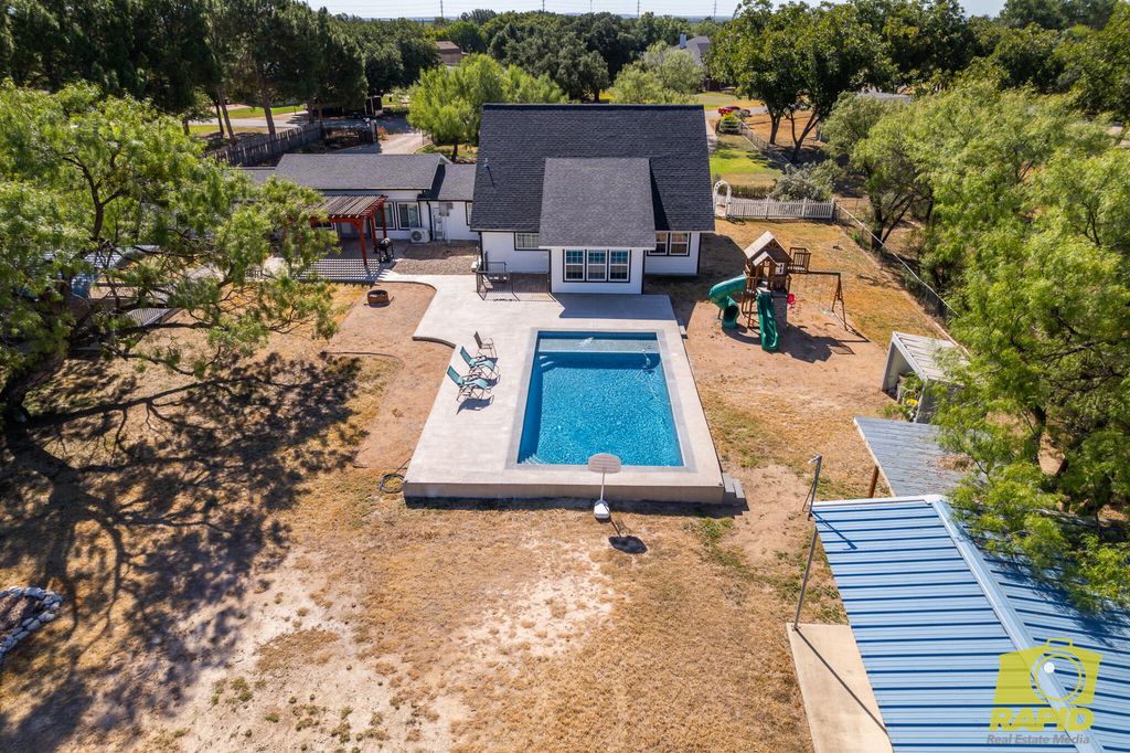 Image 75 of property listing at 2062 Country Club Estates Circle, San Angelo, TX 76904