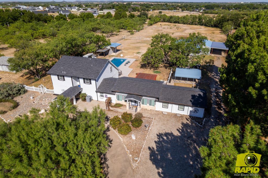 Image 83 of property listing at 2062 Country Club Estates Circle, San Angelo, TX 76904