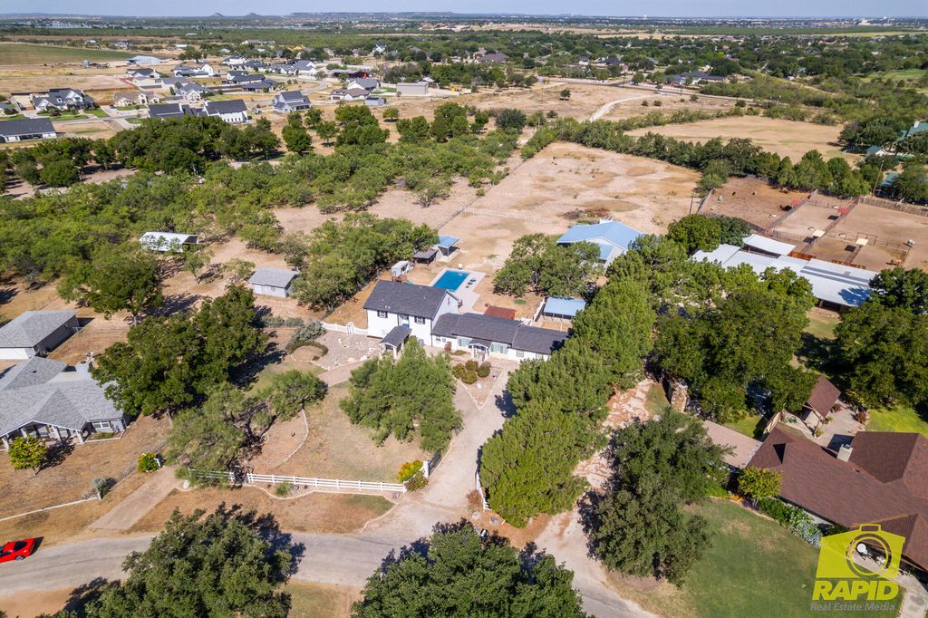 Image 84 of property listing at 2062 Country Club Estates Circle, San Angelo, TX 76904