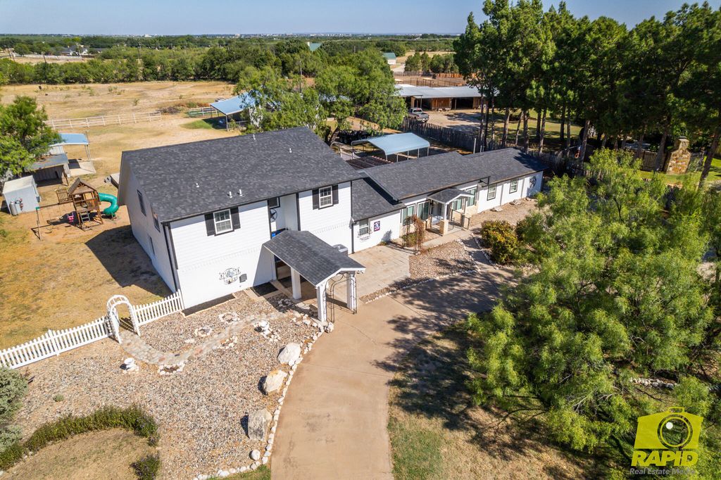 Image 87 of property listing at 2062 Country Club Estates Circle, San Angelo, TX 76904