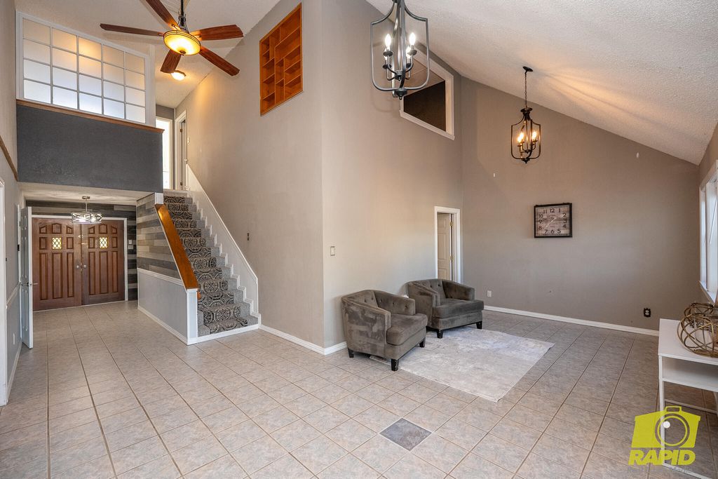 Image 9 of property listing at 2062 Country Club Estates Circle, San Angelo, TX 76904