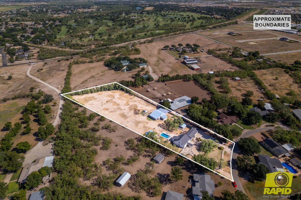 Image 90 of property listing at 2062 Country Club Estates Circle, San Angelo, TX 76904