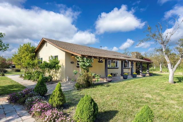 7954-7958 Lovers Lane, Hollister, CA 95023