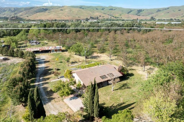 7954-7958 Lovers Lane, Hollister, CA 95023