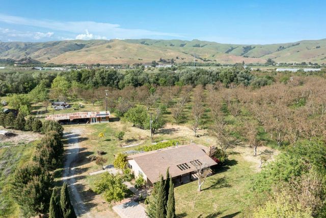 7954-7958 Lovers Lane, Hollister, CA 95023