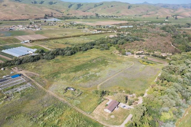 7954-7958 Lovers Lane, Hollister, CA 95023