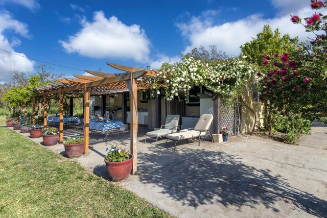 7954-7958 Lovers Lane, Hollister, CA 95023