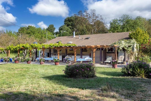 7954-7958 Lovers Lane, Hollister, CA 95023