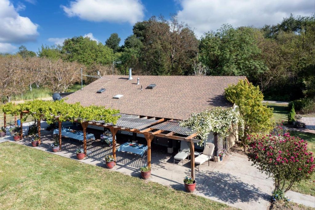 7954-7958 Lovers Lane, Hollister, CA 95023