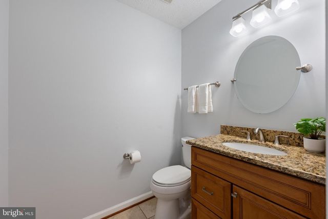 1374 ROCK CHAPEL RD, Herndon, VA 20170