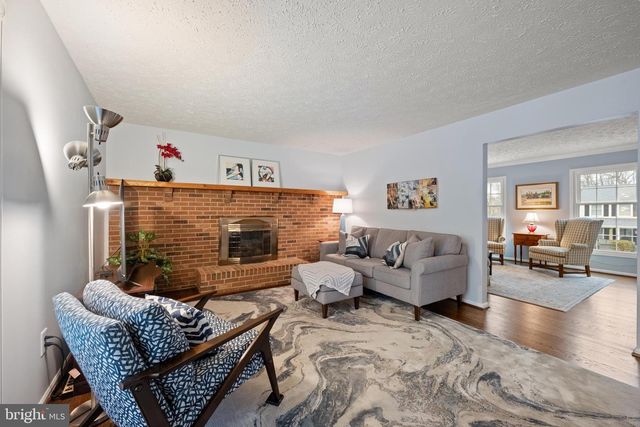 1374 ROCK CHAPEL RD, Herndon, VA 20170