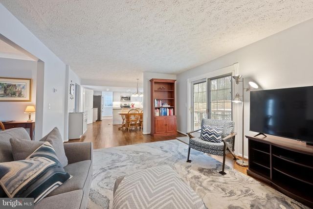 1374 ROCK CHAPEL RD, Herndon, VA 20170