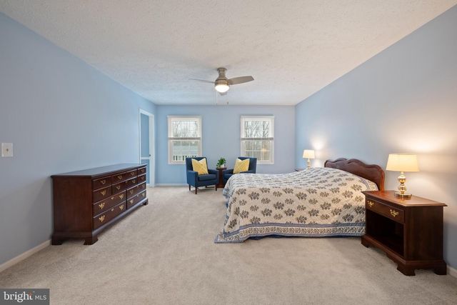 1374 ROCK CHAPEL RD, Herndon, VA 20170