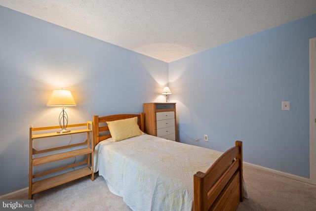 1374 ROCK CHAPEL RD, Herndon, VA 20170