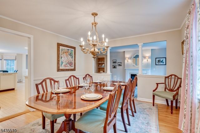 11 Cape Ct, Metuchen Boro, NJ 08840