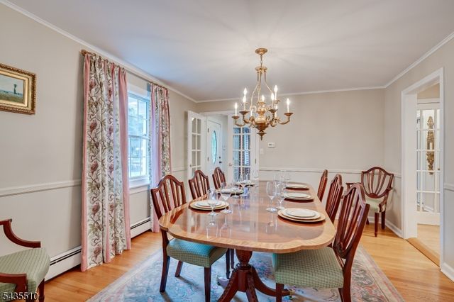 11 Cape Ct, Metuchen Boro, NJ 08840