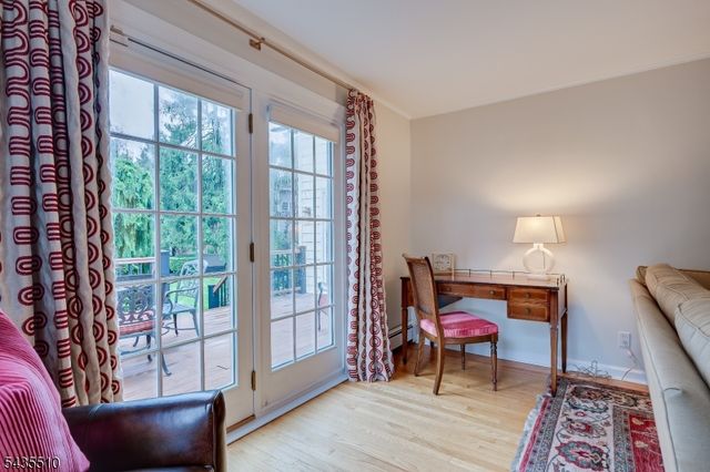 11 Cape Ct, Metuchen Boro, NJ 08840