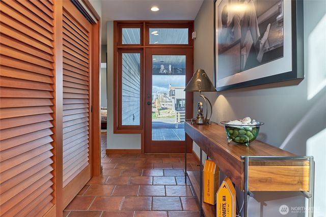 749 Kendor Drive, Point Roberts, WA 98281